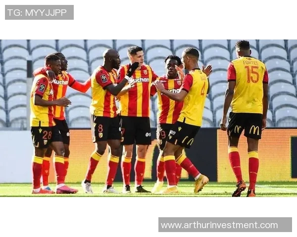 朗斯与瓦朗谢讷的激烈对决揭示法甲新赛季的竞争格局